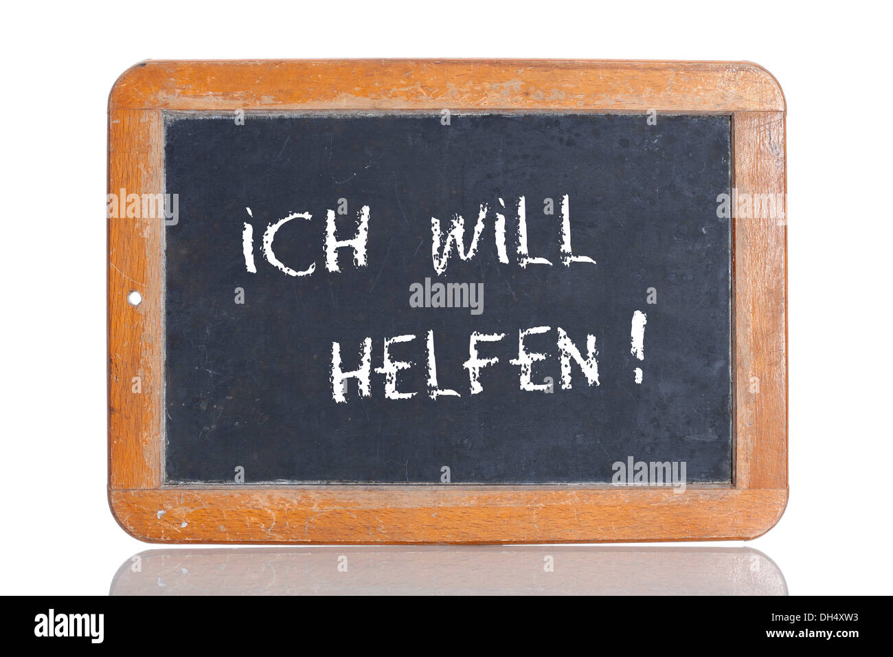 La vieja escuela pizarra con las palabras "ich helfen va!, Alemán para quiero ayudar! Foto de stock