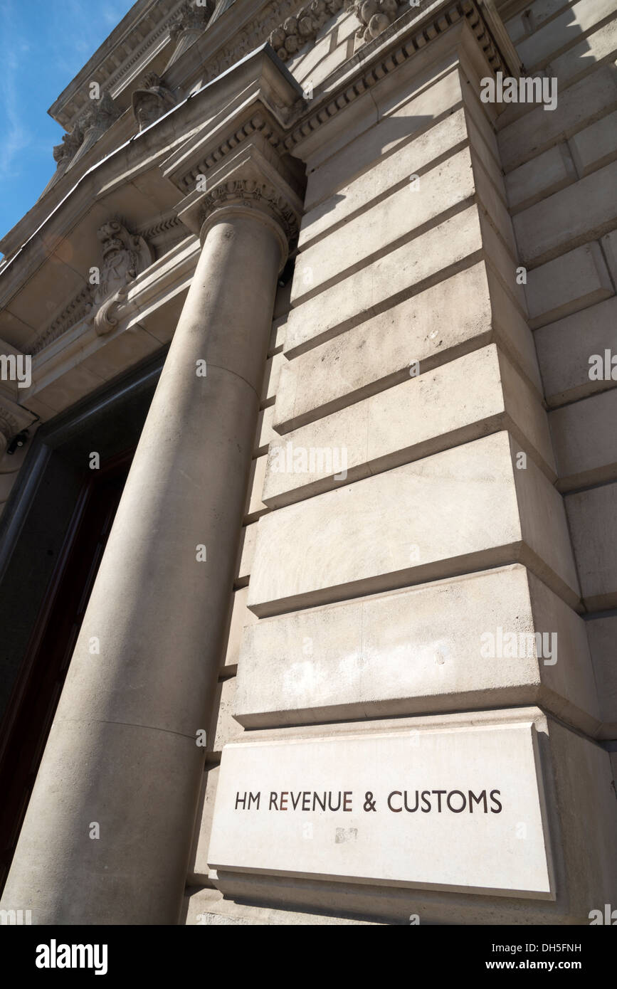 HM Revenue & Customs, Whitehall, Londres, Inglaterra, Reino Unido. Foto de stock