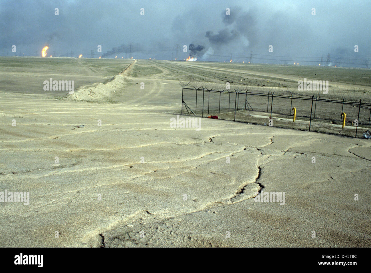 Las secuelas de la guerra del Golfo de 1991 en pozos de petróleo en Kuwait Incendio en la zona