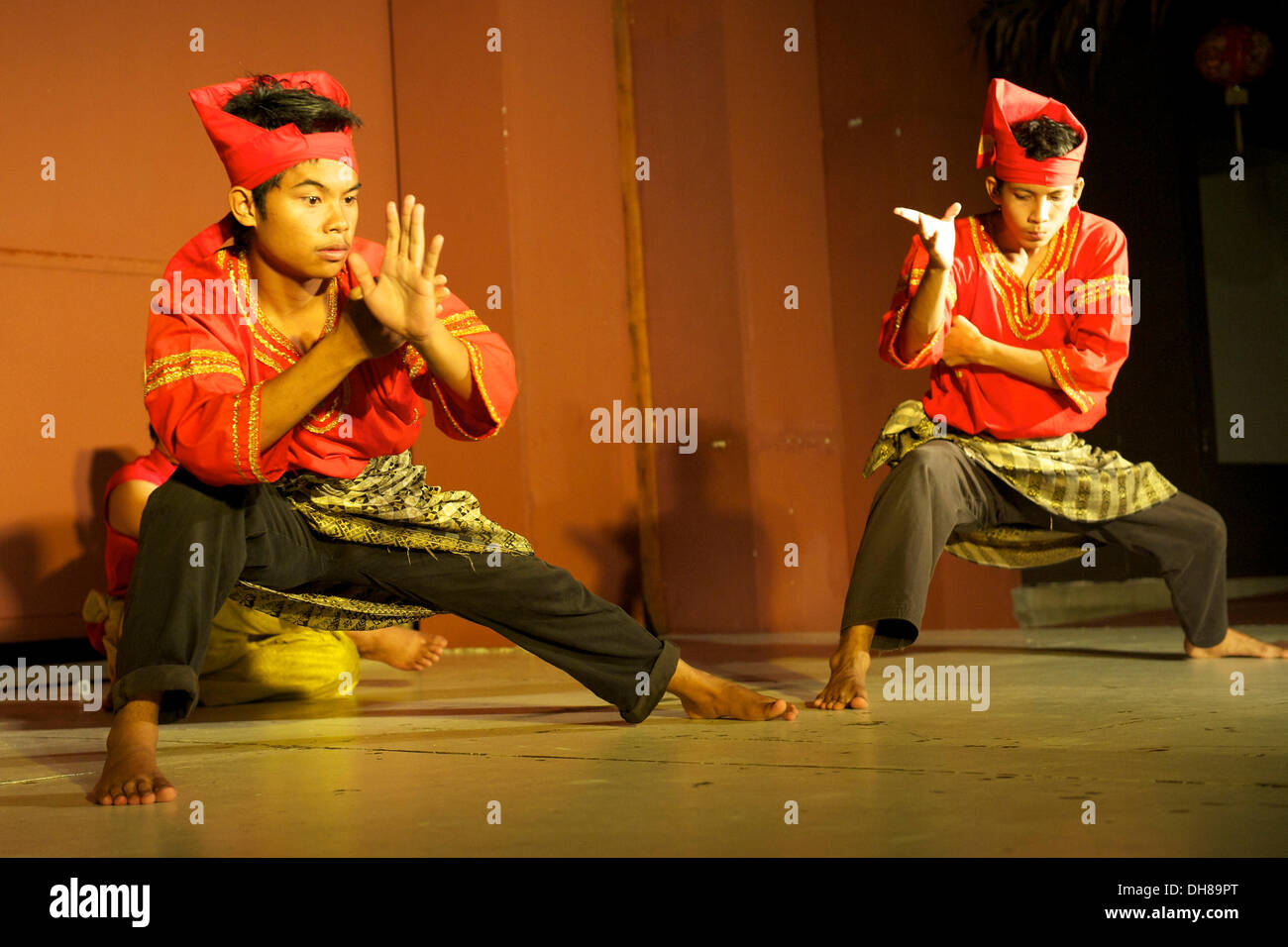 Una danza tradicional Malasia, Kuala Lumpur, Malasia, Sudeste de Asia Foto de stock