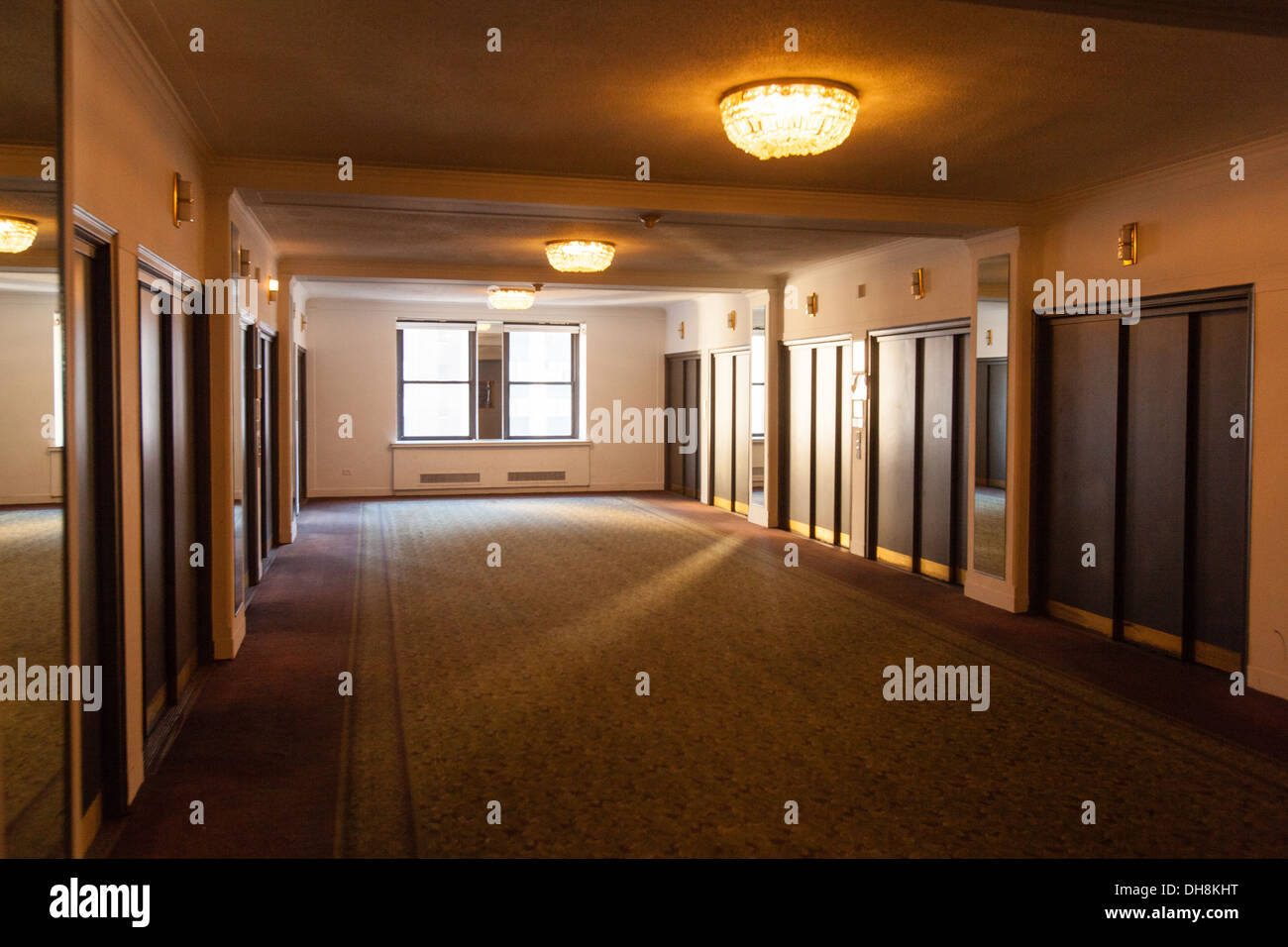 Levante la zona de recepción, el Hotel Pennsylvania, 401 Seventh Ave, la ciudad de Nueva York, Estados Unidos de América. Foto de stock