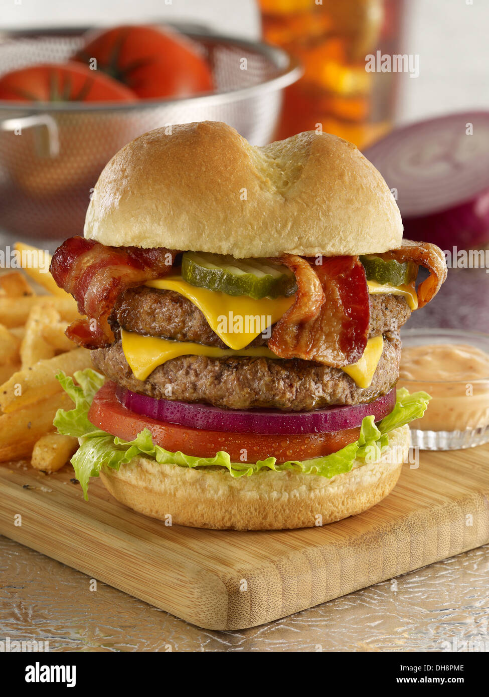 Tocino doble hamburguesa con queso Foto de stock