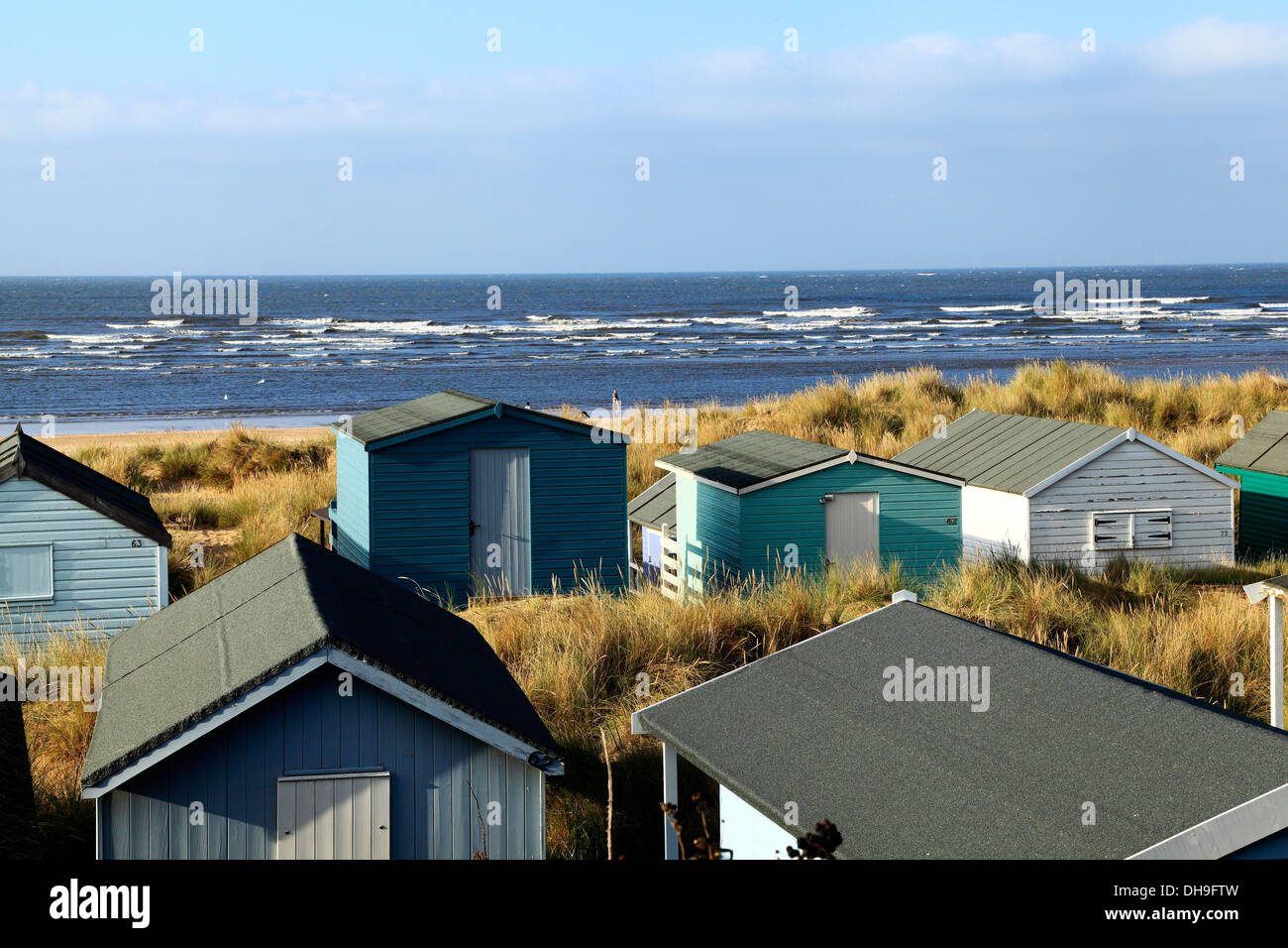 Old Hunstanton cabañas de playa de Norfolk, Inglaterra costa del Mar del Norte las costas Foto de stock