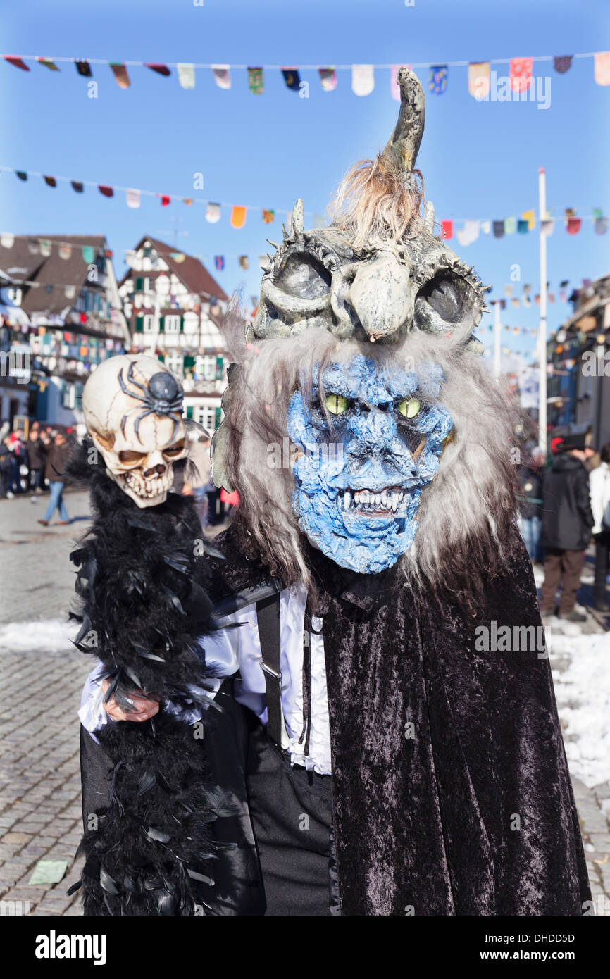 Traje de monstruo fotografías e imágenes de alta resolución - Alamy