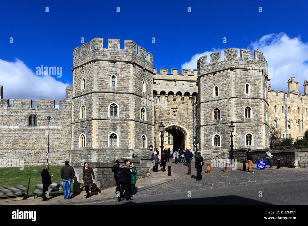 Vista exterior del castillo de Windsor, la ciudad de Windsor, condado de Berkshire, Inglaterra, Reino Unido. Foto de stock