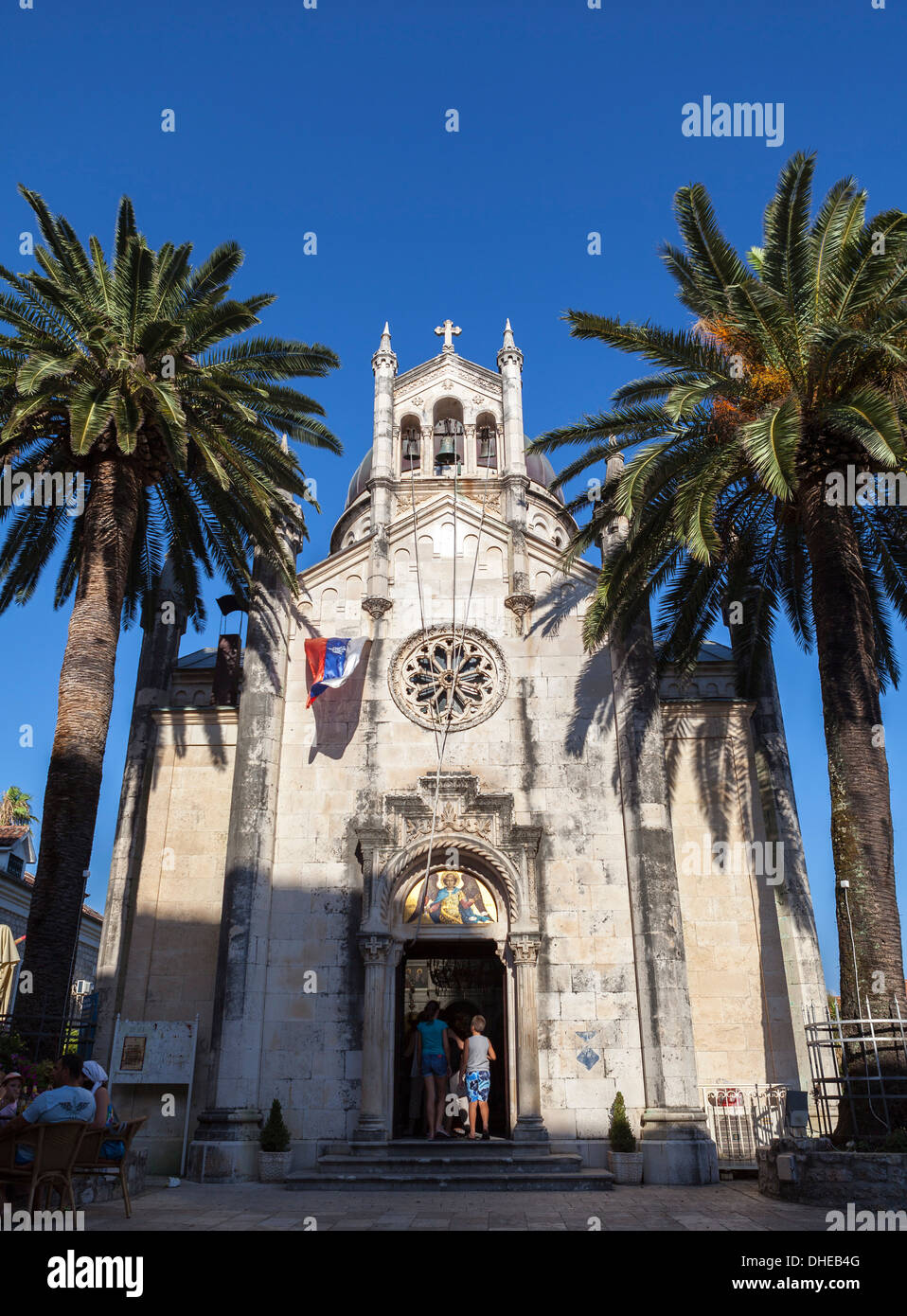 Iglesia de San Miguel Arcángel, Herceg Novi, Montenegro, la vieja Europa Foto de stock