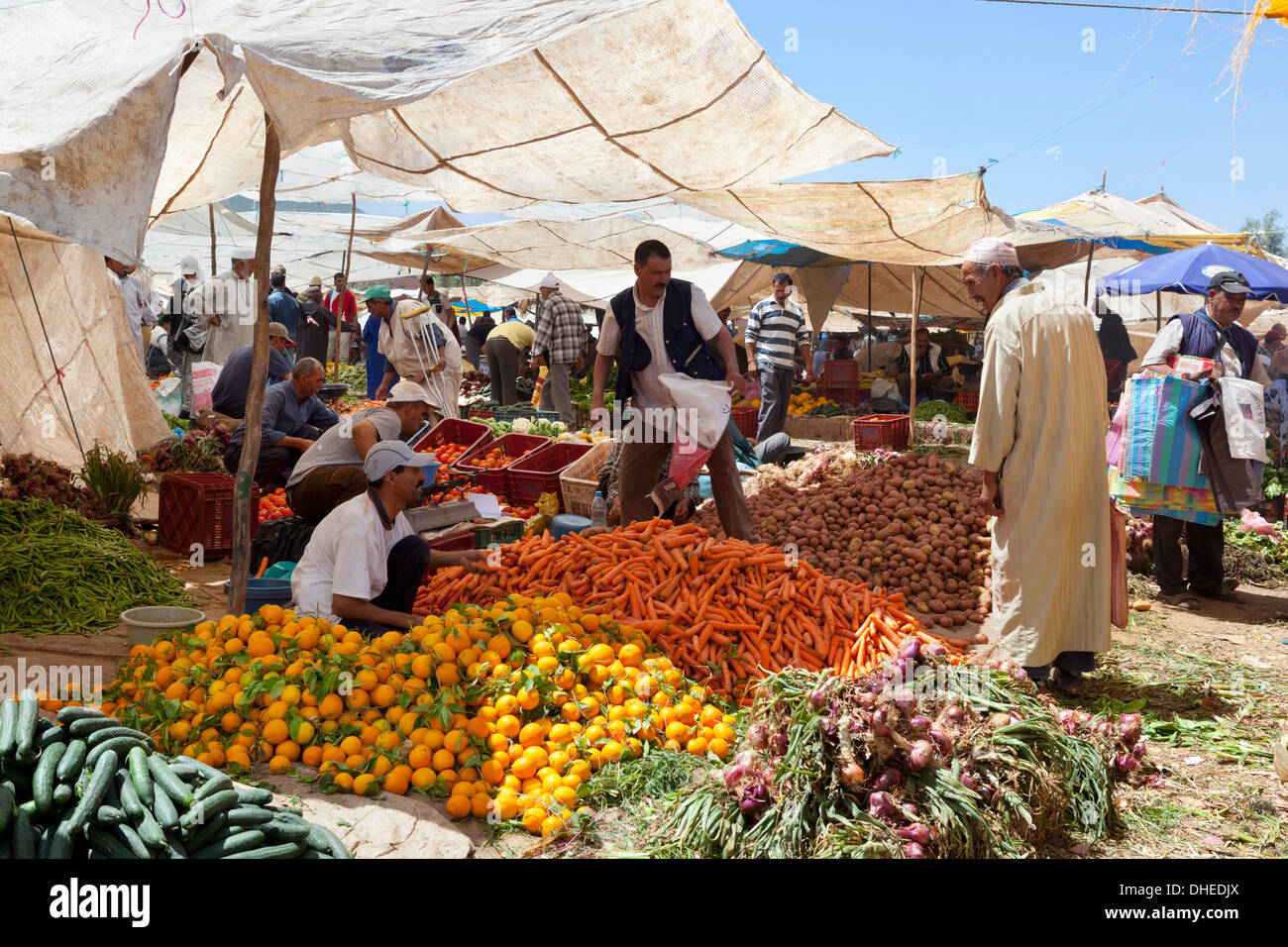 Lunes mercado bereber, Tnine Ourika, Valle de Ourika, las montañas del Atlas, Marruecos, Norte de África, África Foto de stock