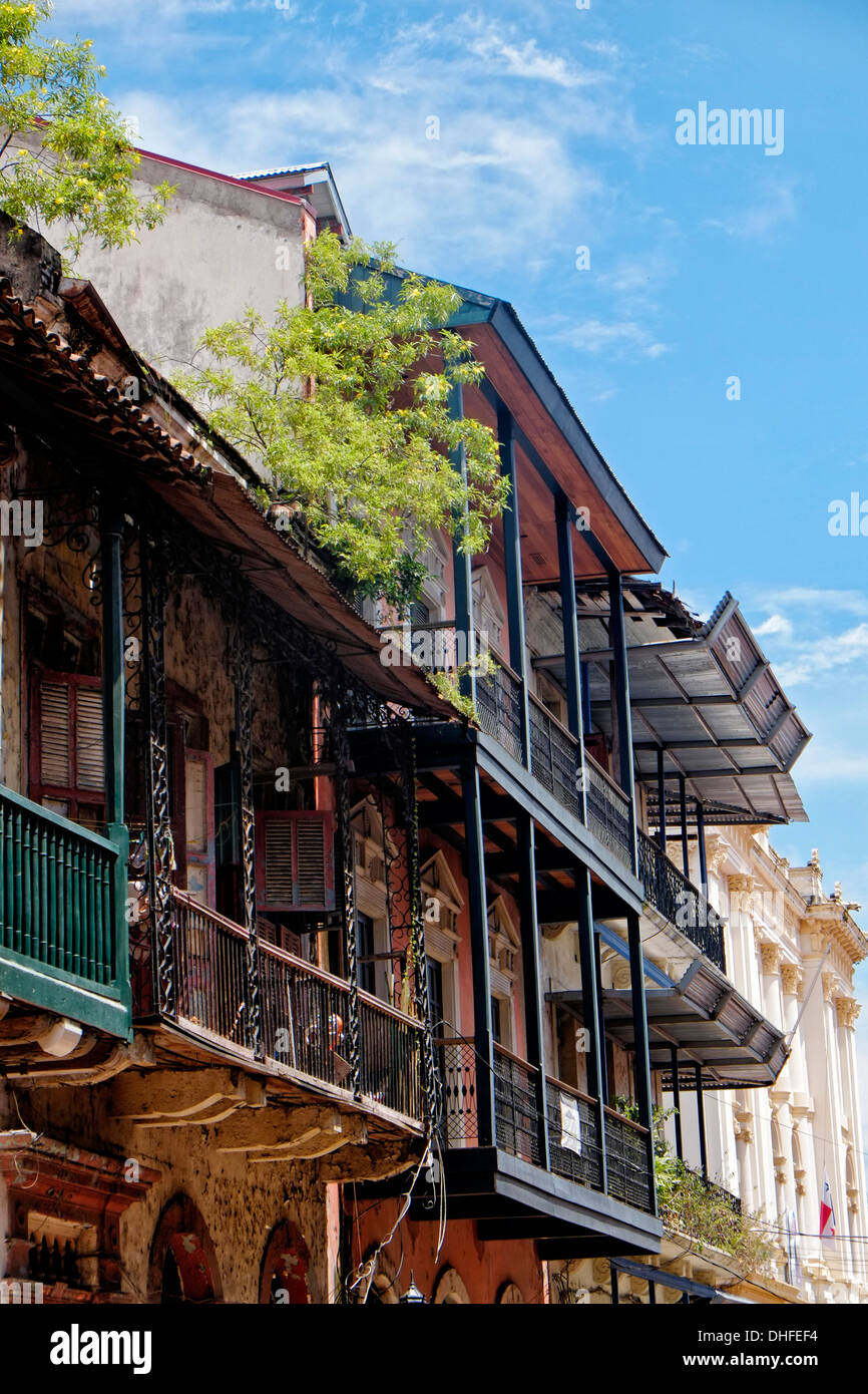 Casas de estilo antiguo en el distrito histórico conocido como Casco Viejo  Casco Antiguo o San Felipe en la ciudad de Panamá, República de Panamá  Fotografía de stock - Alamy