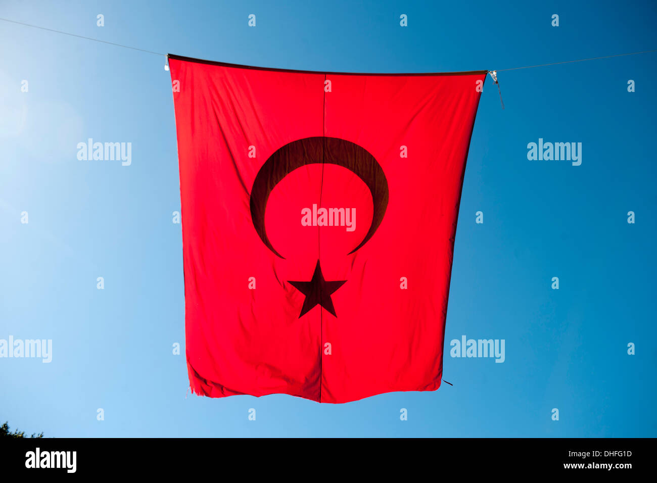 Türkei, Provinz Mugla, Bozburun-Halbinsel, türkische Flagge Foto de stock