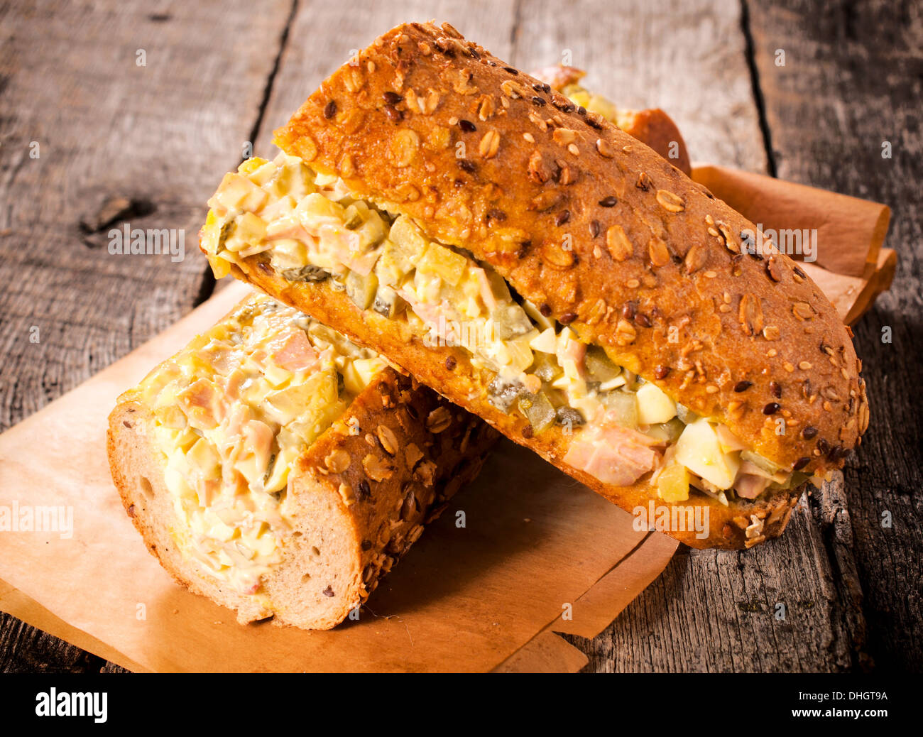 Gourment sándwiches con ensalada gourment Foto de stock