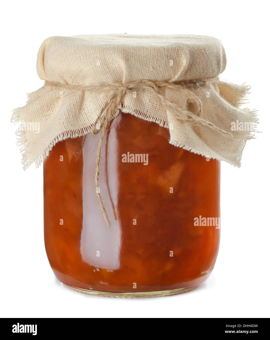 Tarro de mermelada casera de manzana aislado en blanco Foto de stock