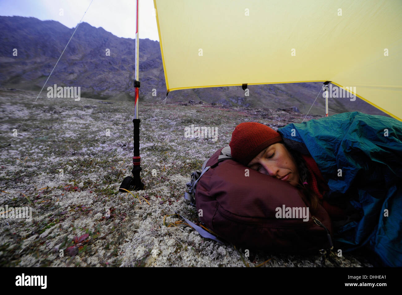 Hiker sleeping Foto de stock