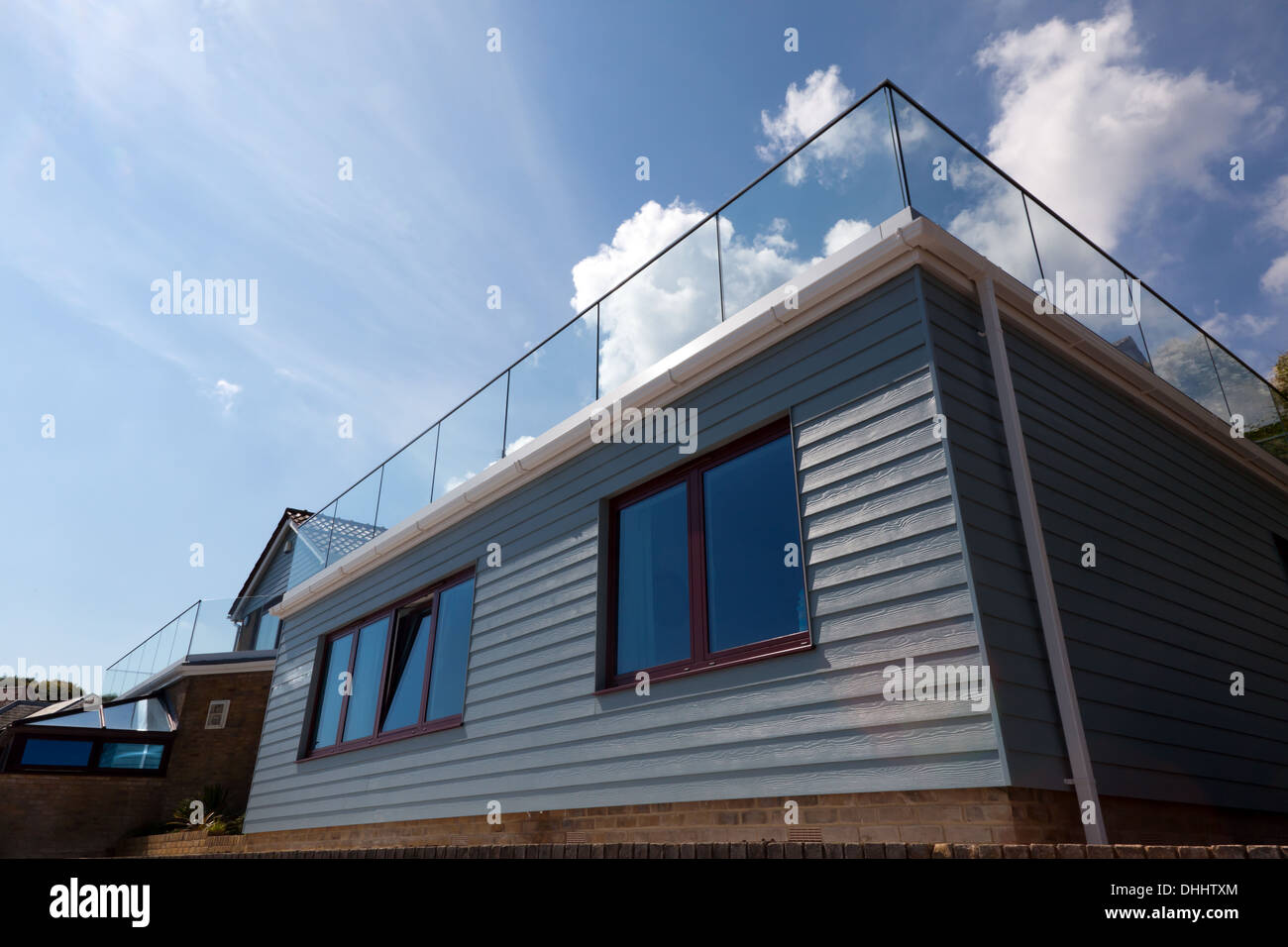 Amplio ángulo de visión de una extensión para un nuevo y amplio, lujoso, en casa balnearia Kingsdown, Kent Foto de stock