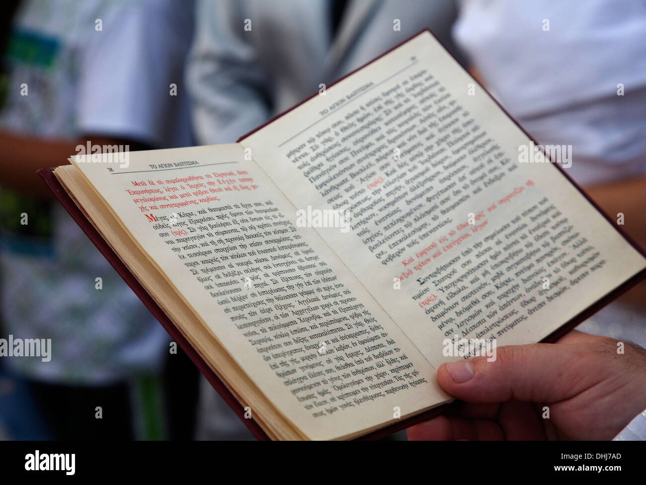 Folleto cristiano salmo ceremonia de boda ortodoxa escritos religiosos religión espiritual creencia ortodoxa leer estudio sacerdote creencia Foto de stock