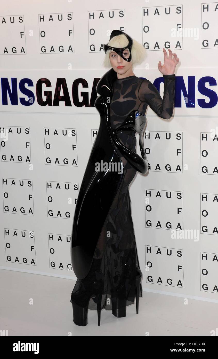 brooklyn-ny-10-nov-2013-lady-gaga-en-pre