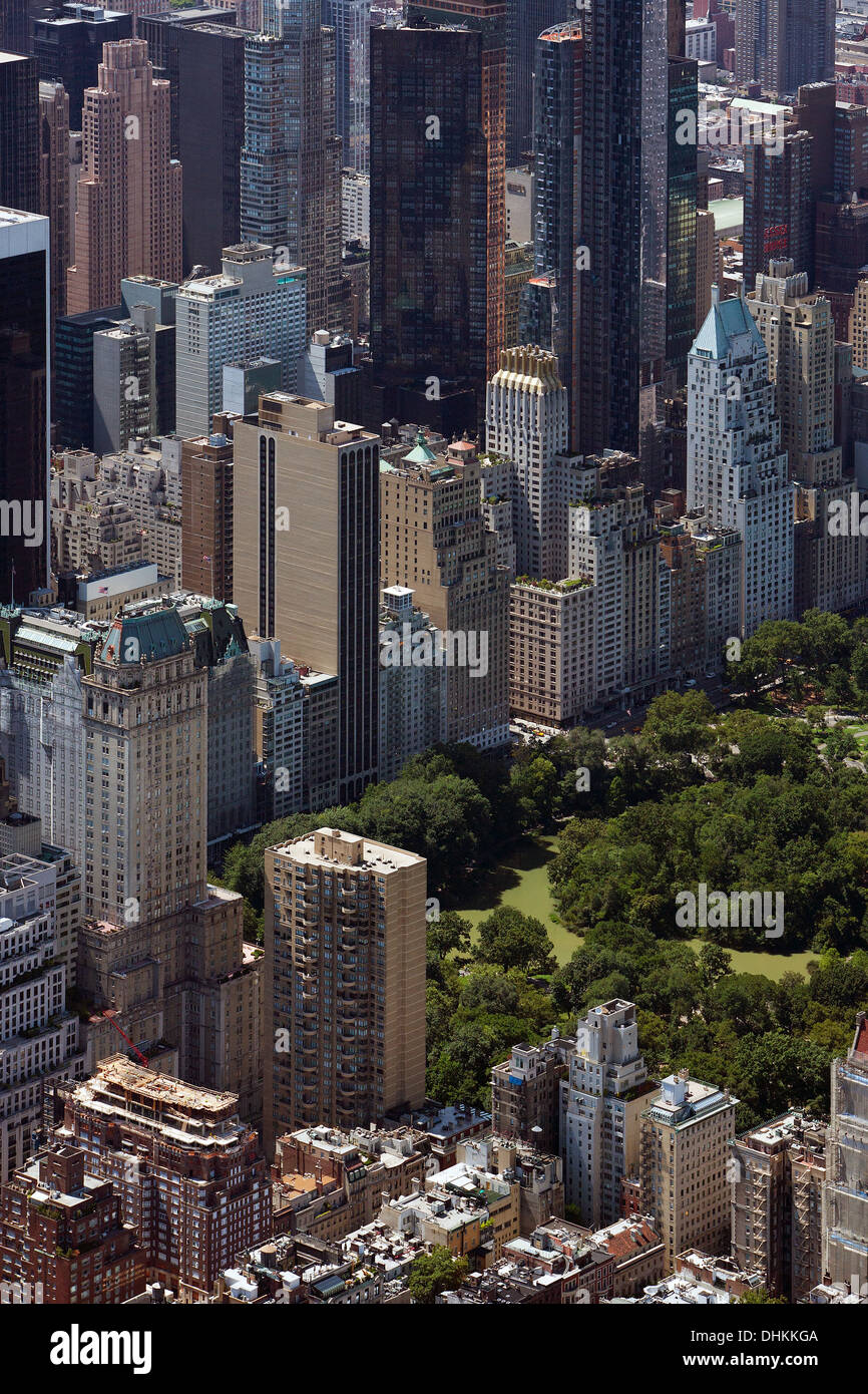 Fotografía aérea de Central Park South, 59th Street, el Ritz Carlton Hotel, Quinta Avenida, Manhattan, Ciudad de Nueva York Foto de stock