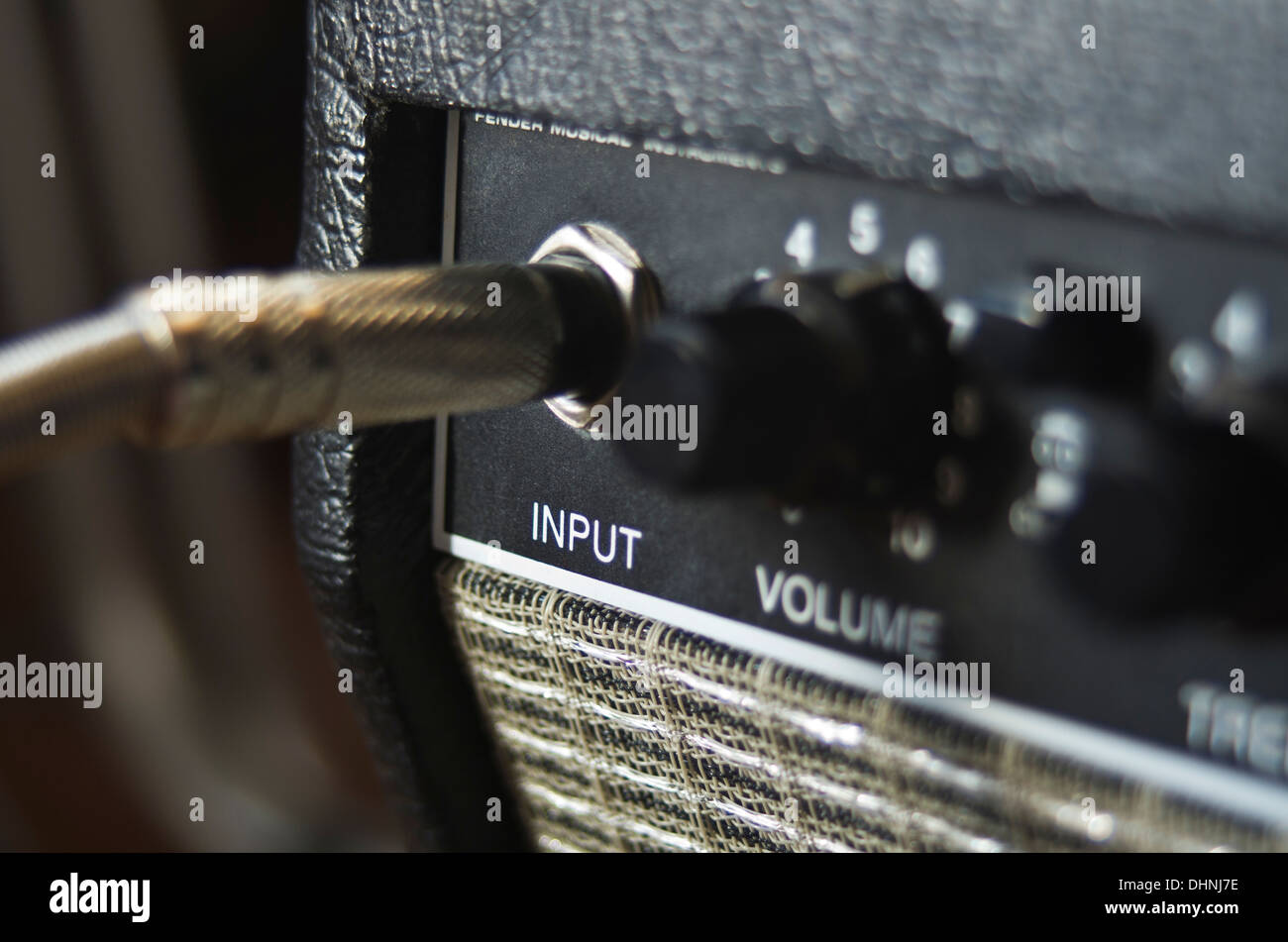 Amplificador de guitarra con entrada de cable Foto de stock