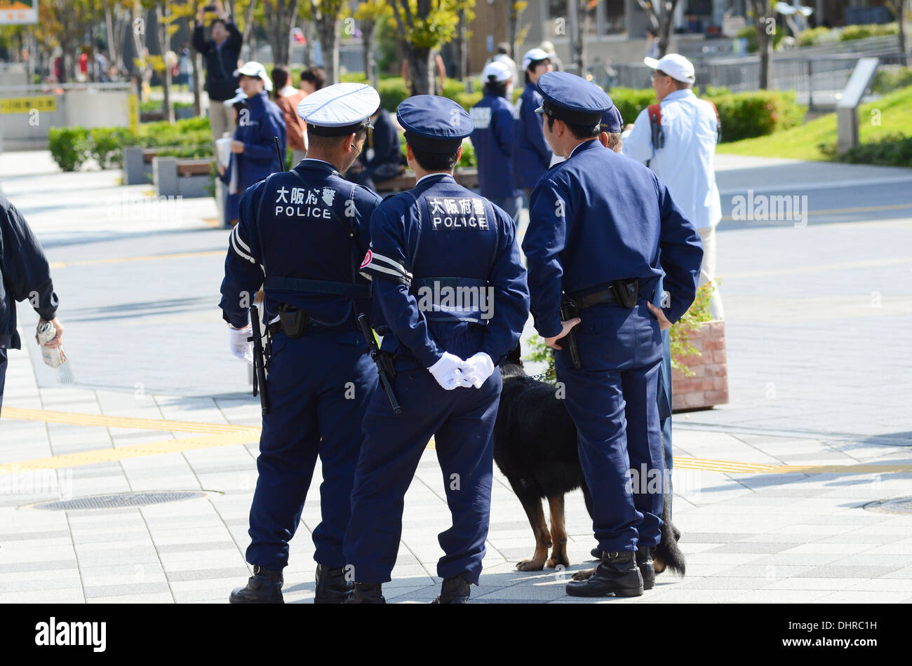 Un grupo de policías en Japón. Foto de stock