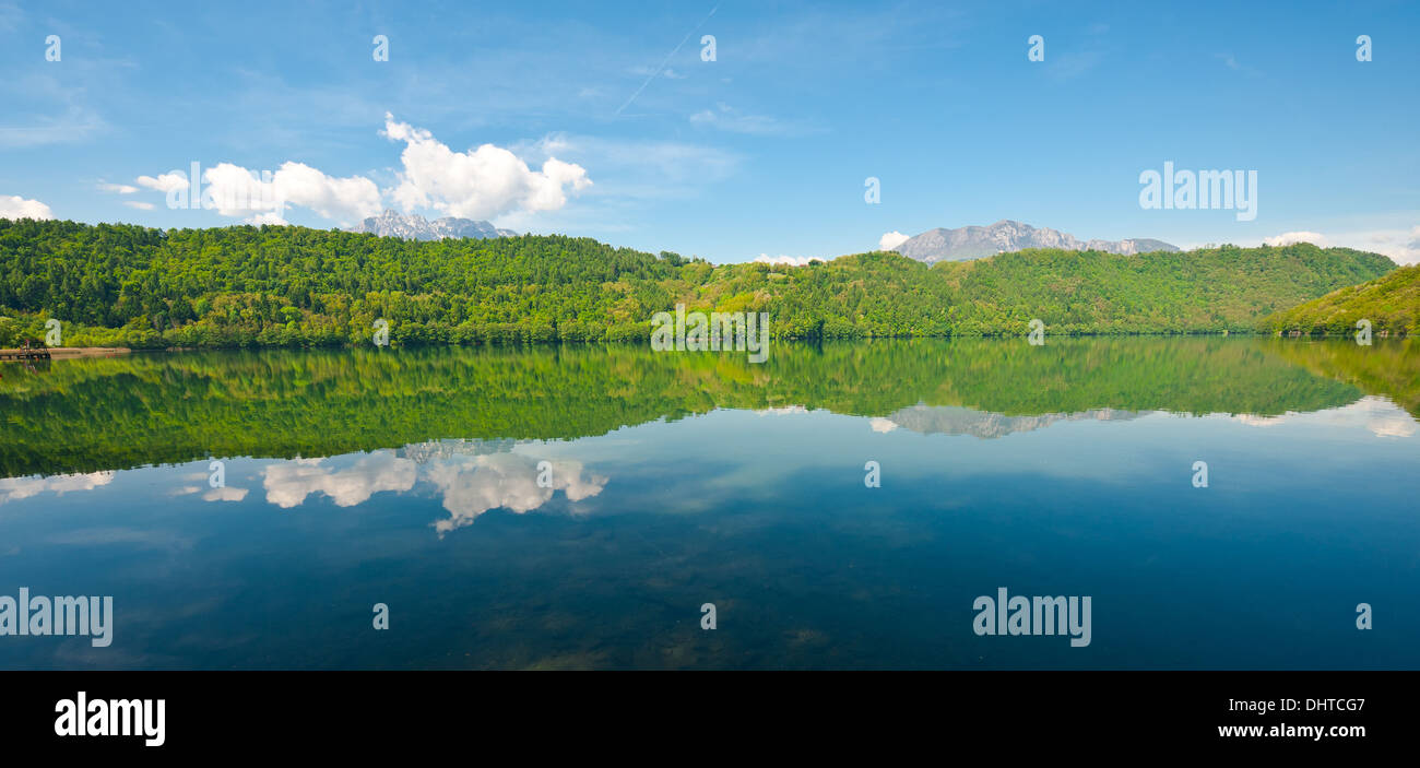 Lago Foto de stock