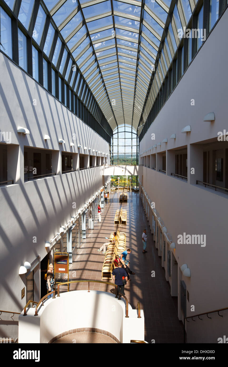 Interior del edificio Arktikum, una exposición pública institución en Rovaniemi para todo lo relacionado con el lejano norte. Foto de stock