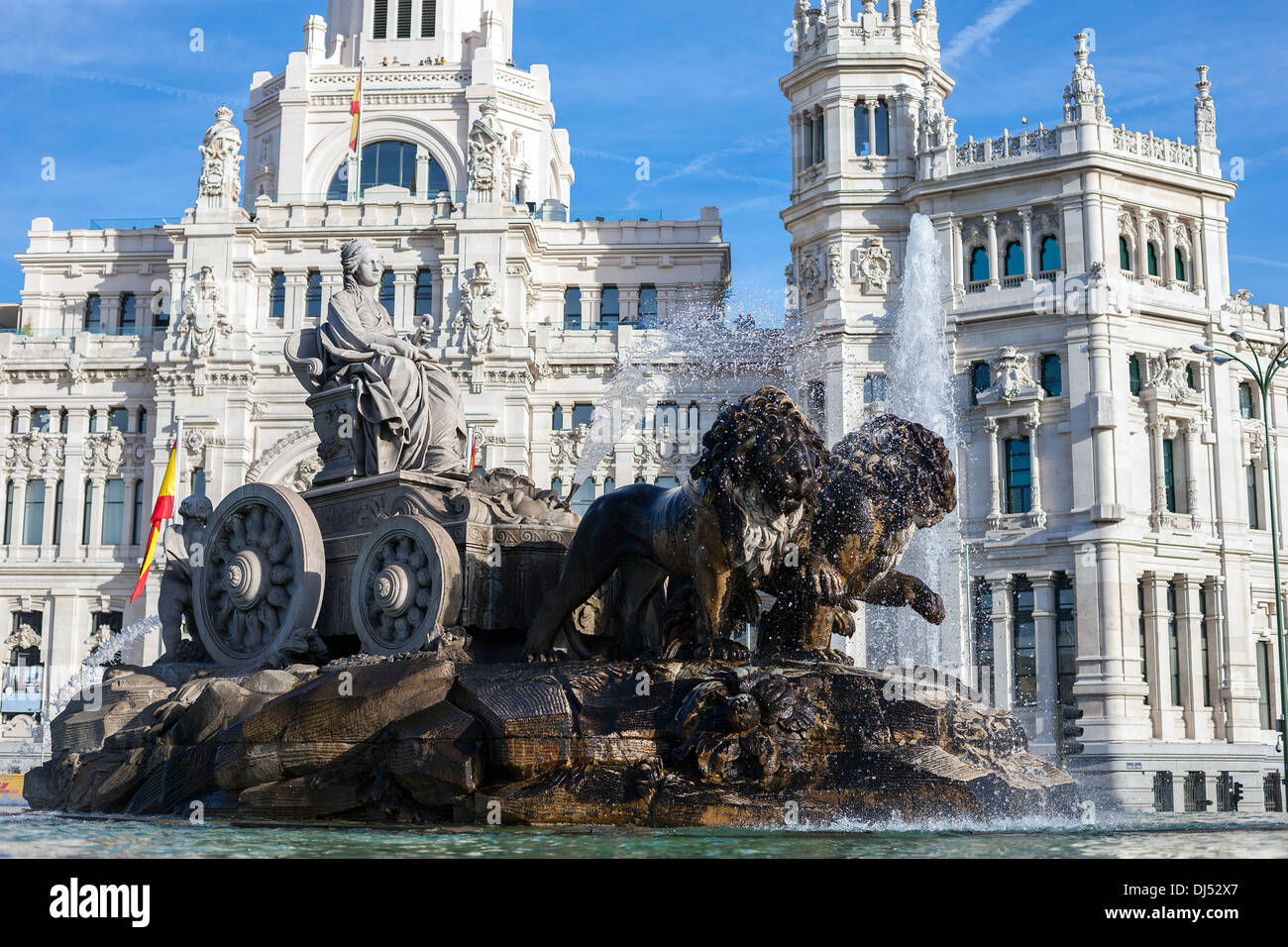 Palacio de Cibeles y fuente, Madrid, España Foto de stock