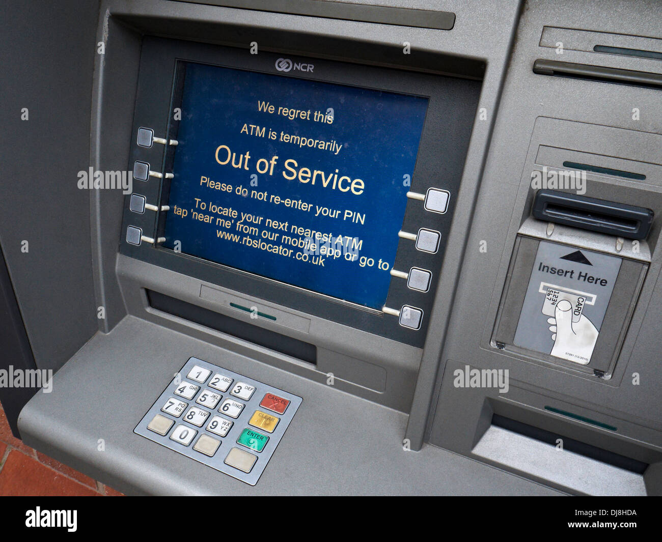 RBS máquina de efectivo en cajeros automáticos fuera de servicio mensaje UK Foto de stock