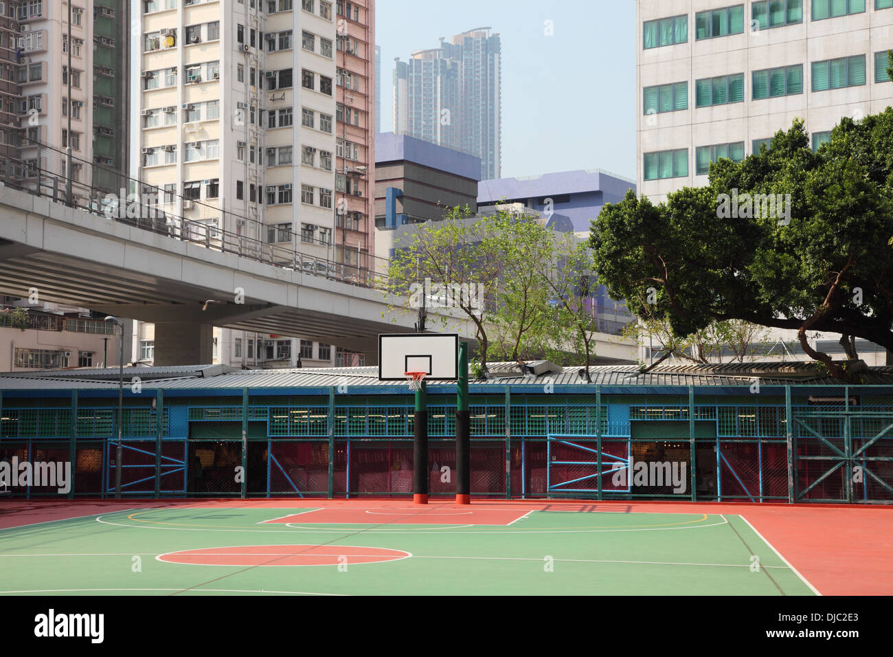 Cancha de baloncesto en la ciudad de Hong Kong, China Fotografía de stock -  Alamy
