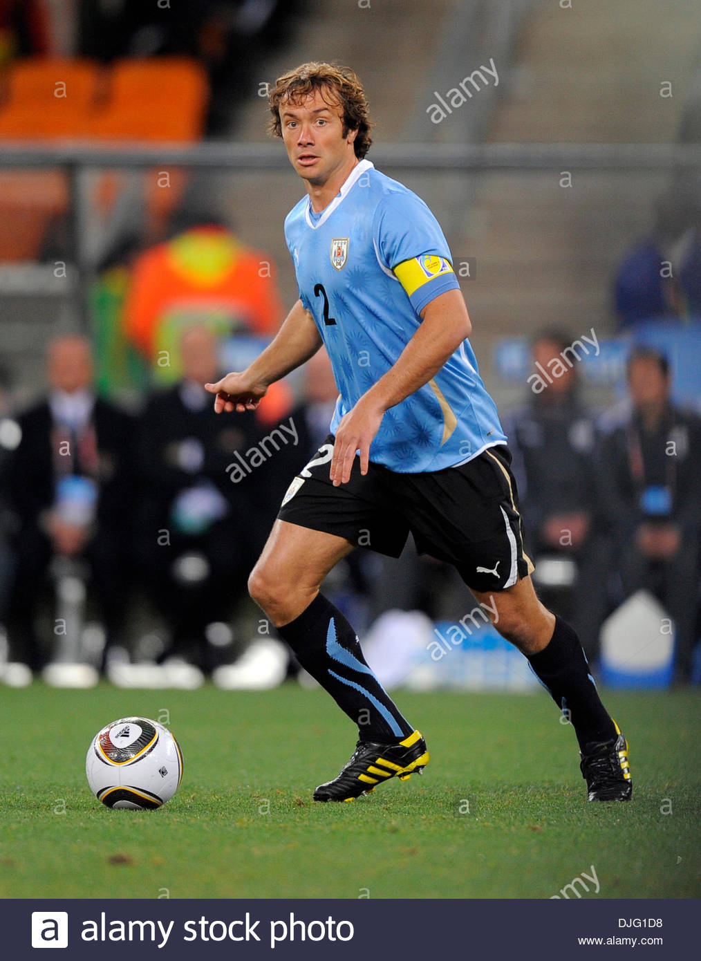 Diego Lugano de Uruguay..la Copa Mundial de la Fifa 2010 cuartos ...