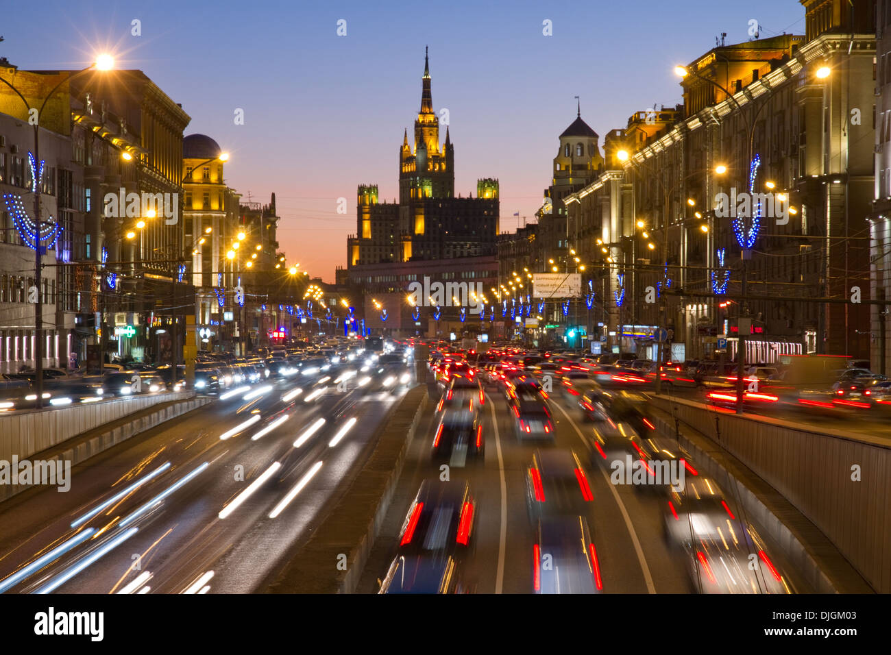 Moscú Rusia con vistas a la ciudad por la noche Foto de stock