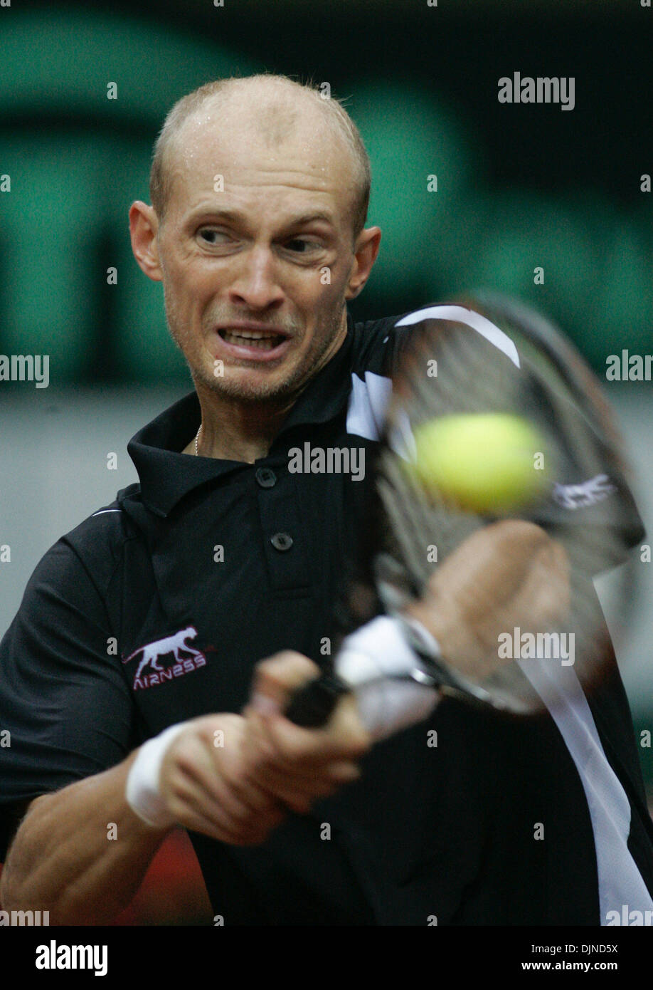 Apr 11, 2008 - Moscú, Rusia - Copa Davis en Moscú , Rusia vs República Checa. Foto: El jugador ruso Nikolay Davydenko. (Crédito de la Imagen: © PhotoXpress/ZUMA Press) Restricciones: * Derechos de América del Norte y del Sur sólo * Foto de stock