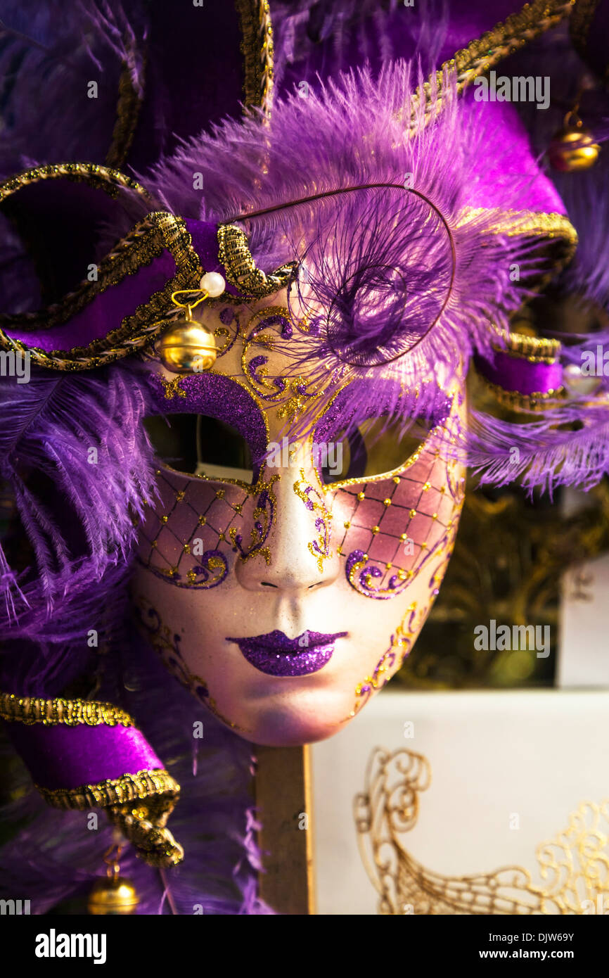 Venetian Caraval Mask  Mascaras carnaval, Carnaval veneciano, Máscaras  venecianas