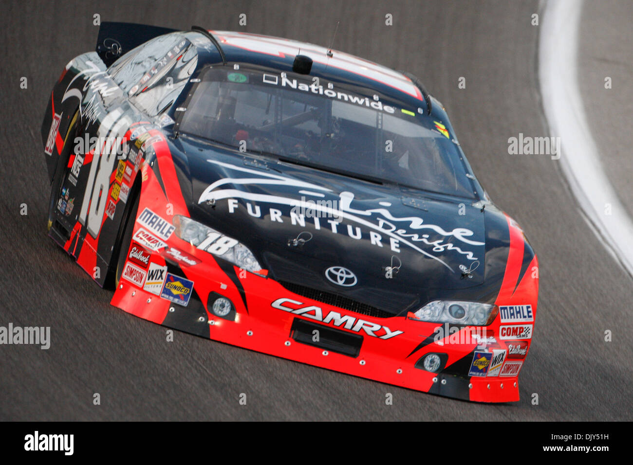 Noviembre 20, 2010 - Homestead, Florida, Estados Unidos de América - Kyle  Busch durante el Ford 300 de la serie NASCAR Nationwide en Homestead Miami  Speedway en Homestead, Florida. (Crédito de la