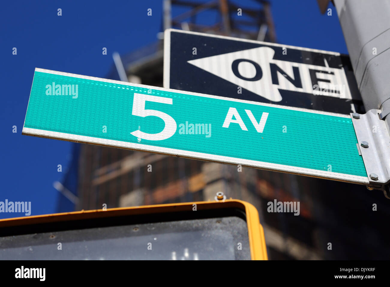 Signo de la calle 5th Avenue, Nueva York Foto de stock