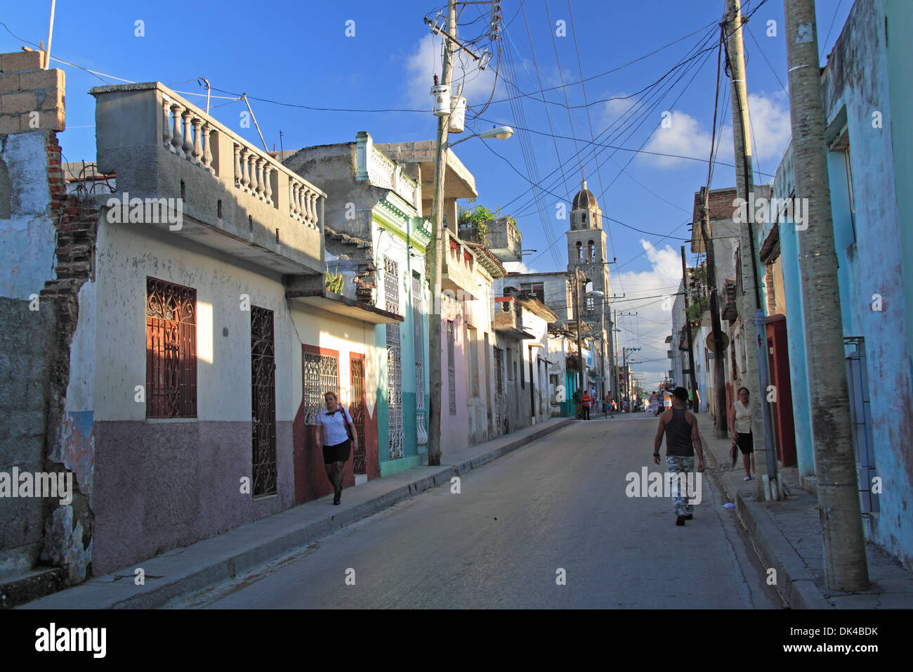 La calle Maceo, Santa Clara, provincia Villa Clara, Cuba, el Caribe