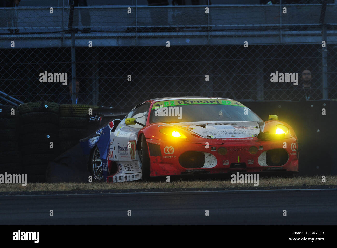 Junio 11, 2011 - Le Mans, Francia - #62 CRS Racing Ferrari F430 se bloquea durante las 24 horas de Le Mans carrera de auto. (Crédito de la Imagen: © Rainer Erhardt/ZUMAPRESS.com) Foto de stock