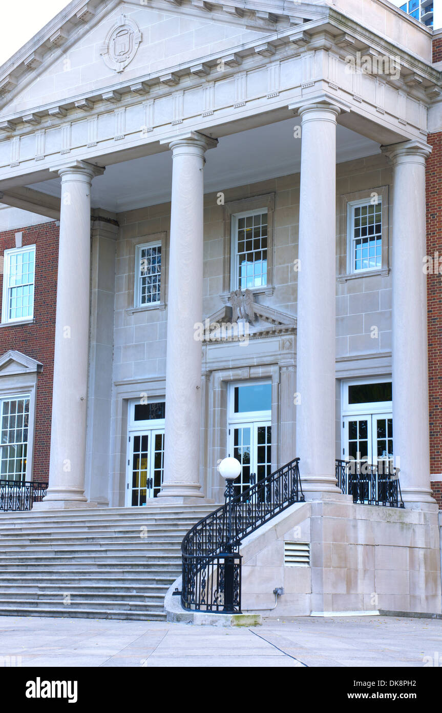 Museo de historia de Chicago y el pórtico de entrada en el centro de