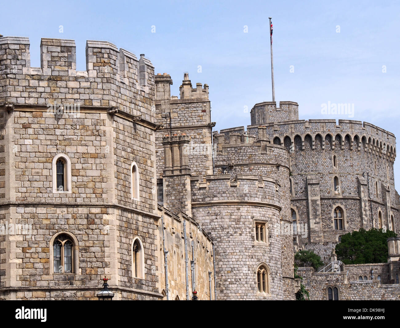 Las paredes exteriores del Castillo de Windsor y torre redonda Foto de stock