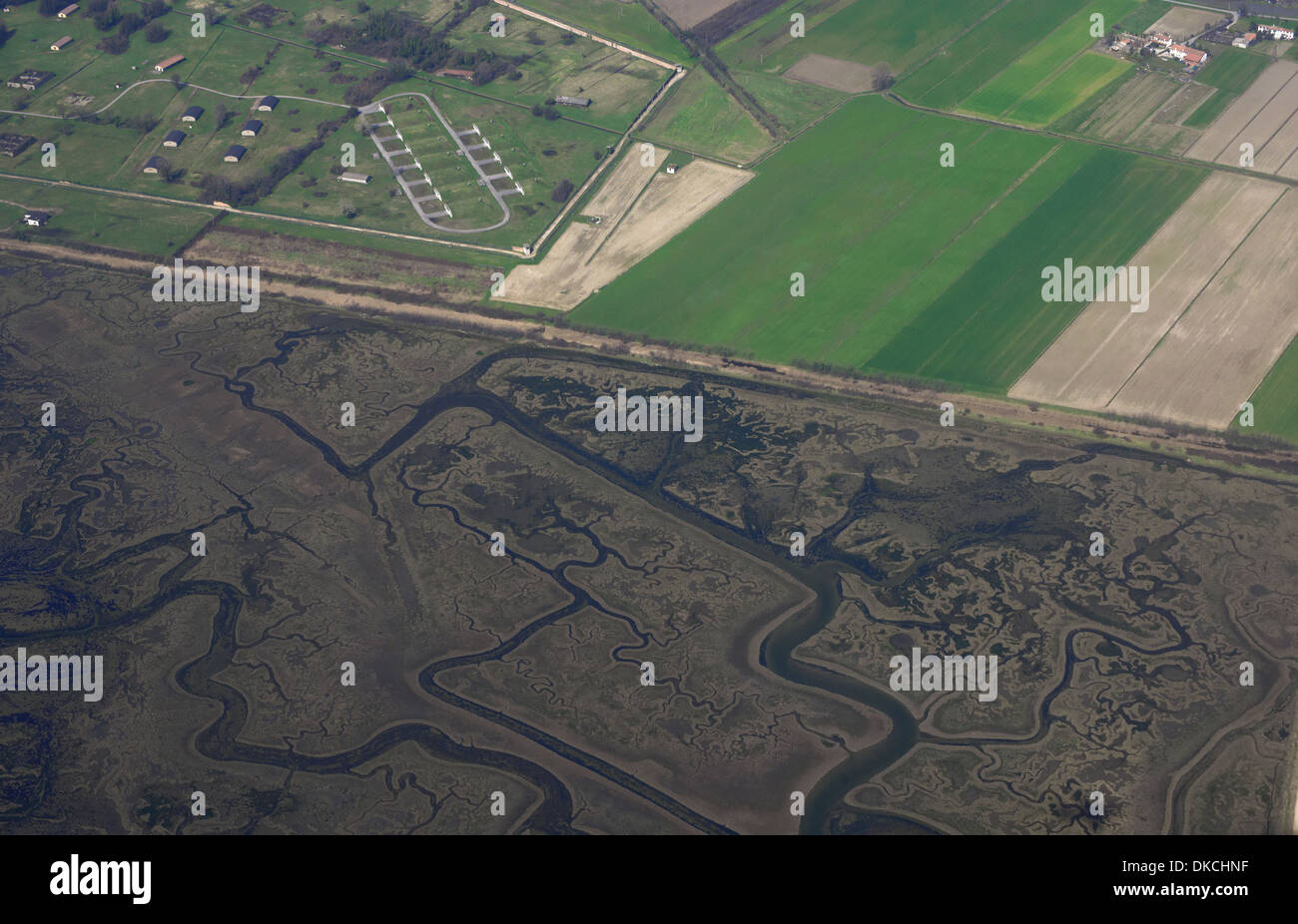 Vista aérea de las tierras agrícolas cerca de Venecia, Italia Foto de stock