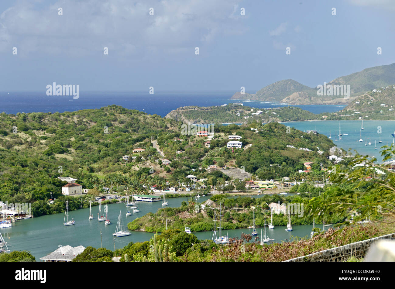 Puerto Inglés y Falmouth Bay, Antigua y Barbuda, Antillas, el Caribe, América Foto de stock