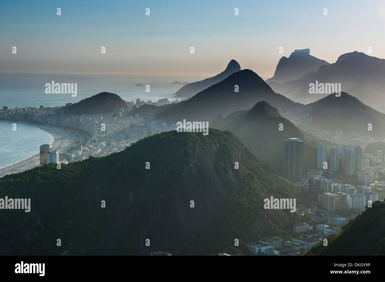 Vista desde el Pan de Azucar, Rio de Janeiro, Brasil, América del Sur Foto de stock