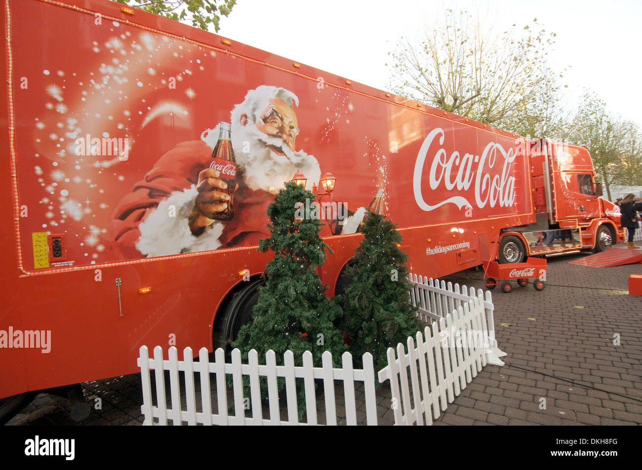 Camión de coca cola CocaCola Navidad santa claus st Nickolas comercialización comercialización