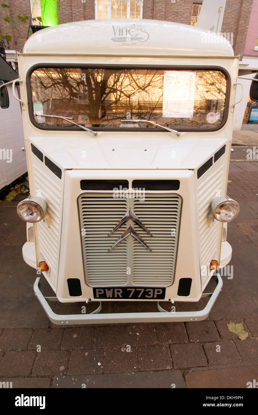 Citroën H Van furgonetas francés antiguo campesino de acero corrugado prensadas presionado Foto de stock