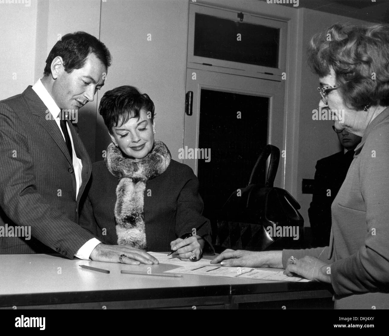 Abril 12, 2000 - Judy Garland/DONALD HERRON.Licencia Matrimonial (LAS VEGAS). J. COOK/ 1966(Crédito Imagen: © Globe Photos/ZUMAPRESS.com) Foto de stock