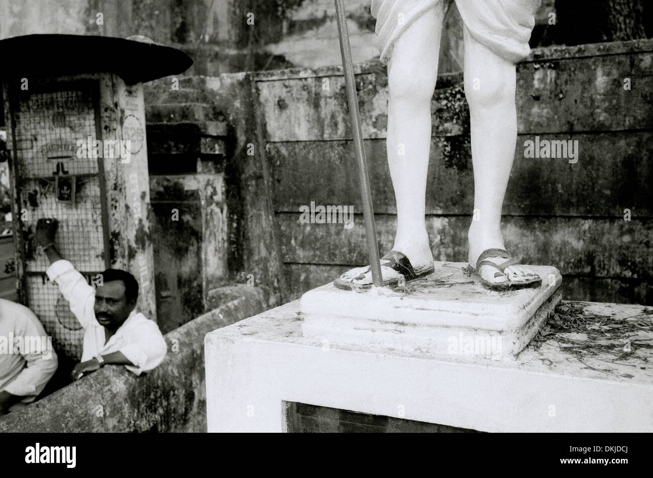 Mahatma Gandhi en Chennai, Madras, en Tamil Nadu, en la India oriental, en el sur de Asia. Arte tallado Hero héroes independencia Historia India escultura hombre Travel Foto de stock