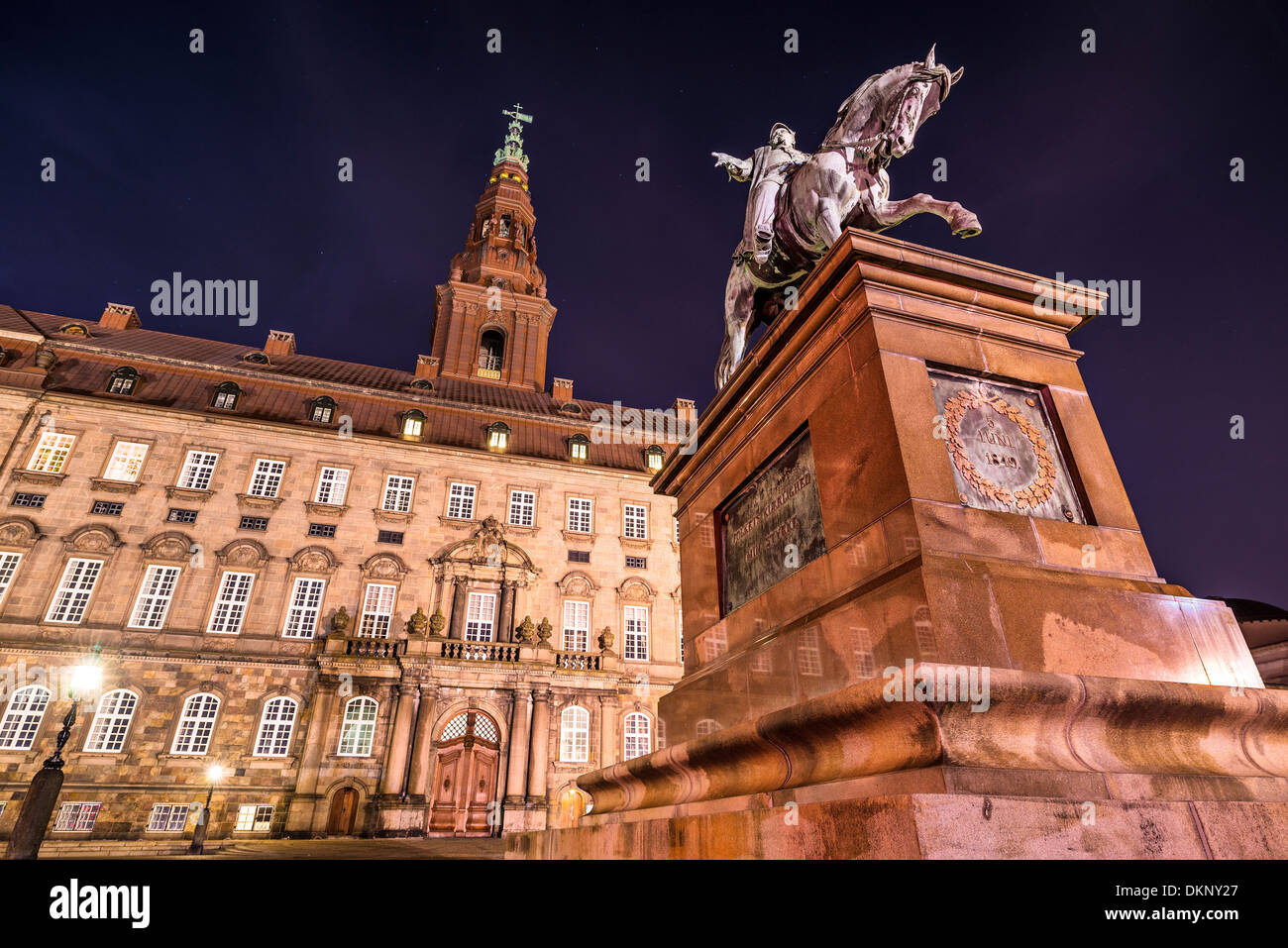 Palacio de Christiansborg en Copenhague, Dinamarca. Foto de stock