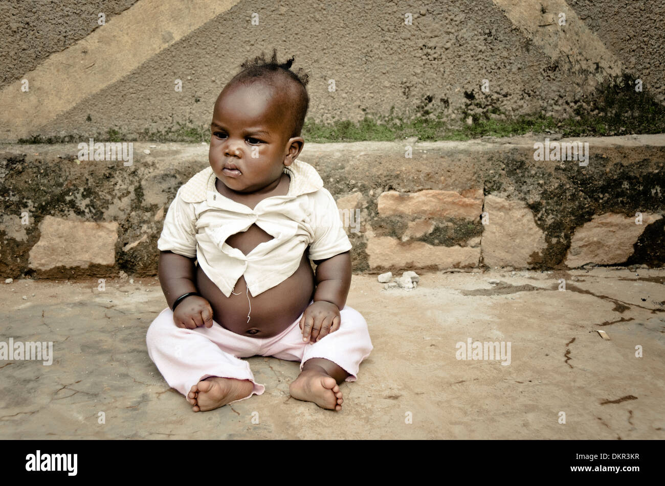 Nino De La Calle Bebe Kampala Uganda Africa Oriental Africa Fotografia De Stock Alamy