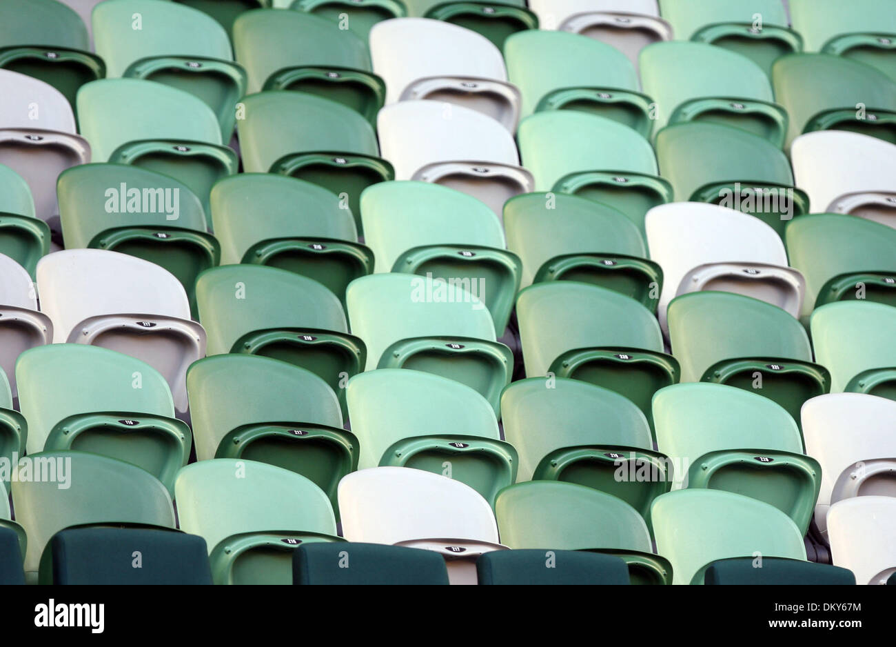 Jan 20, 2010 - Melbourne, Victoria, Australia - asientos del estadio vacío durante el Justine Henin (BEL) vs Elena Dementieva coinciden durante la ronda de una acción en el Abierto de Australia 2010. (Crédito de la Imagen: © MM Images/ZUMA Press) Foto de stock