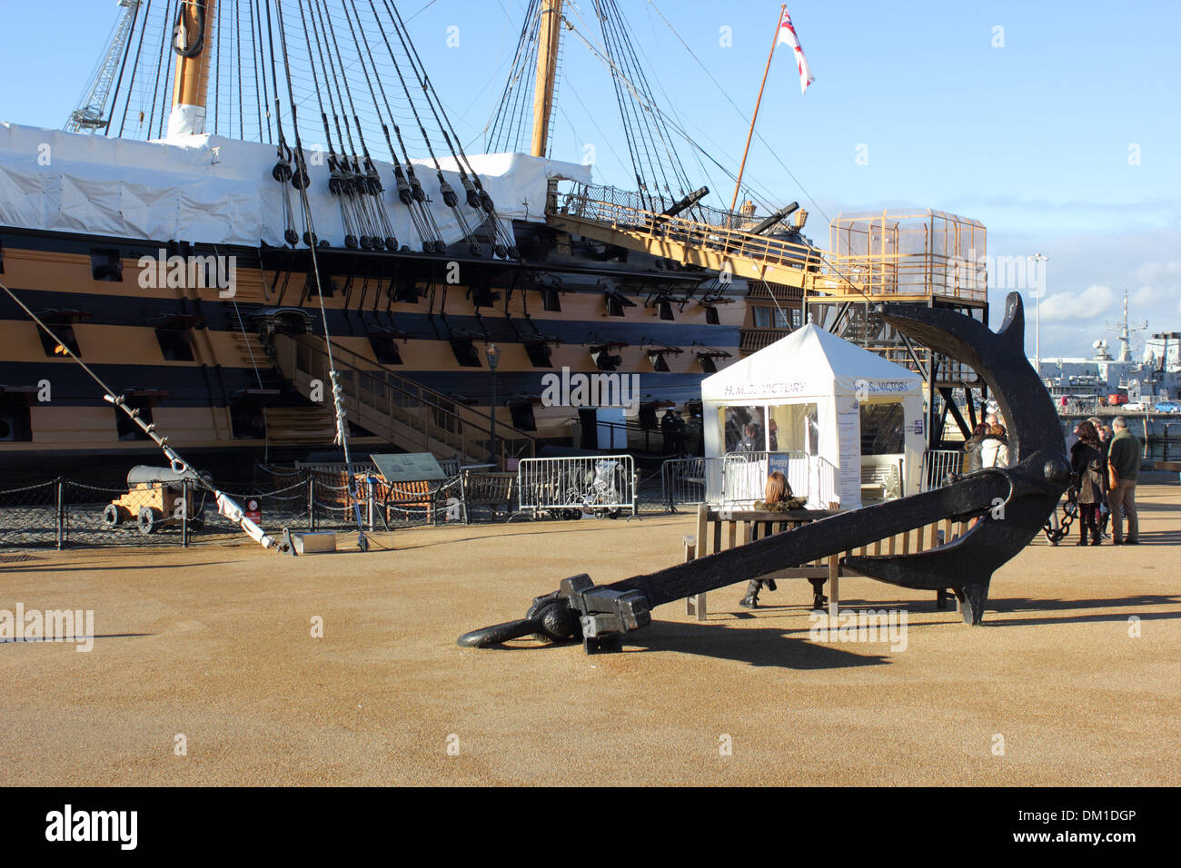 Los turistas que visitan el HMS victoria que fue el almirante señor