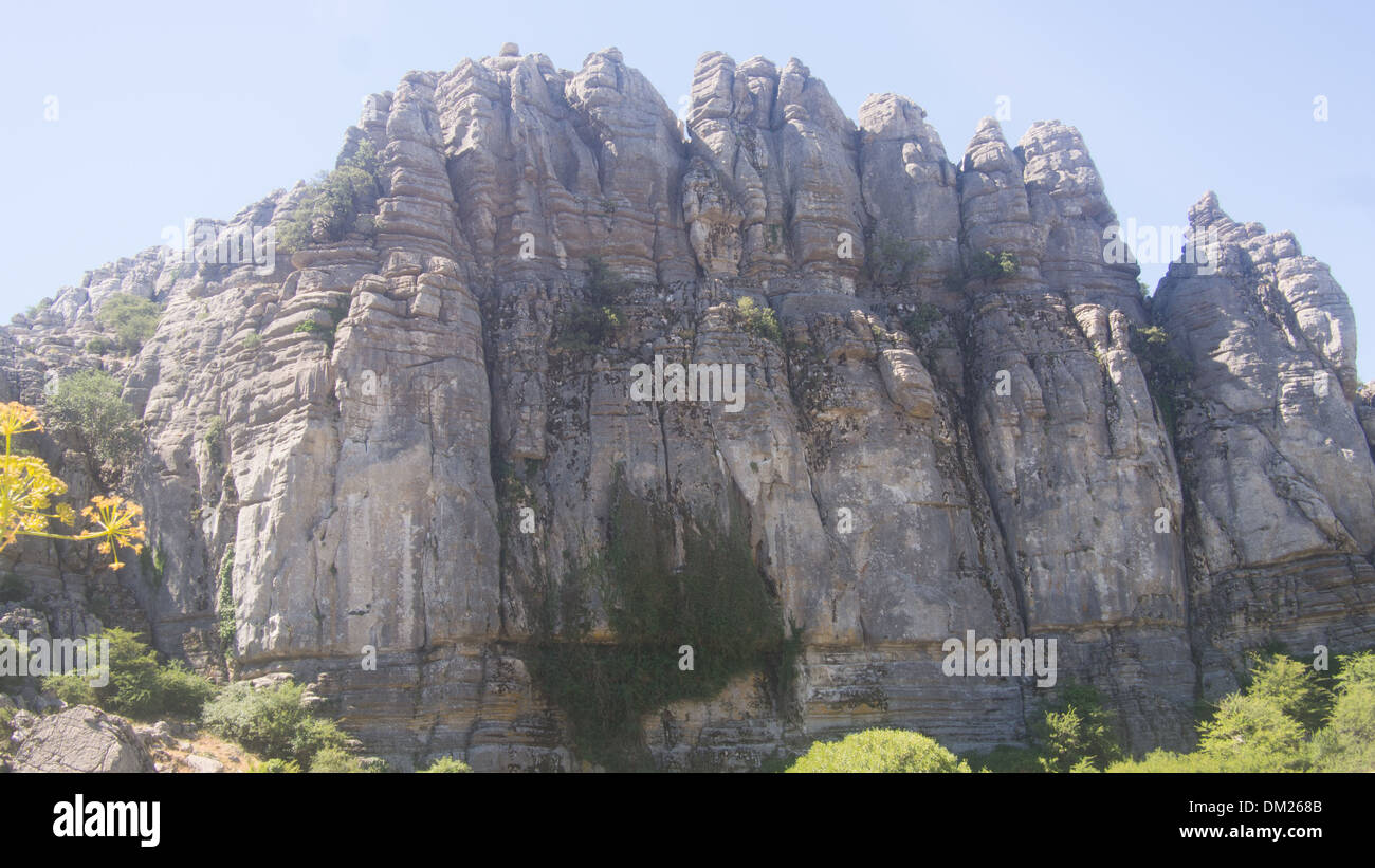 Formaciones de roca en el Torcal de Antequera, cerca de Antequera, Andalucía, España. Reserva natural de la Sierra del Torcal cordillera. Foto de stock