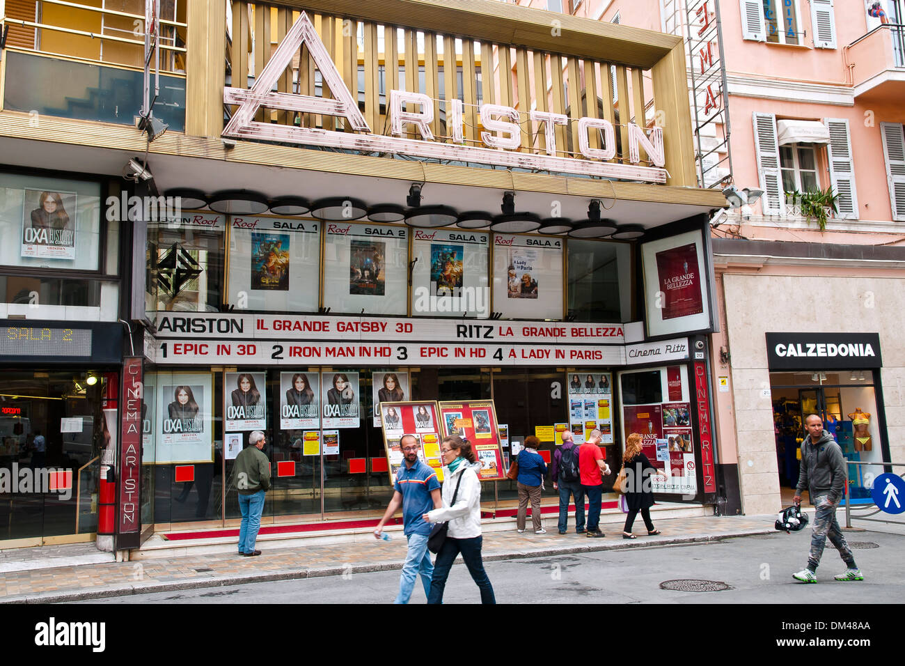El Teatro Ariston (Italiano: el Teatro Ariston) es una película de cine en Sanremo, Italia. Foto de stock